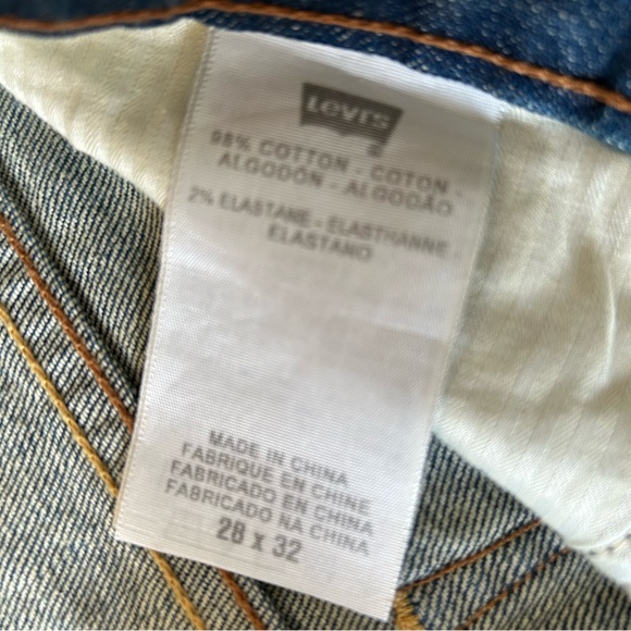 Levi’s Women’s Bohemian Denim Jeans - Picture 4 of 8